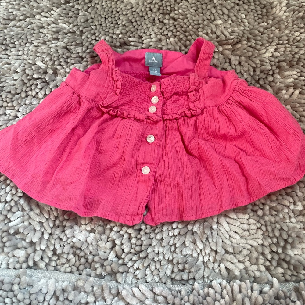 I have a lot of baby clothes that my daughter can’t fit anymore